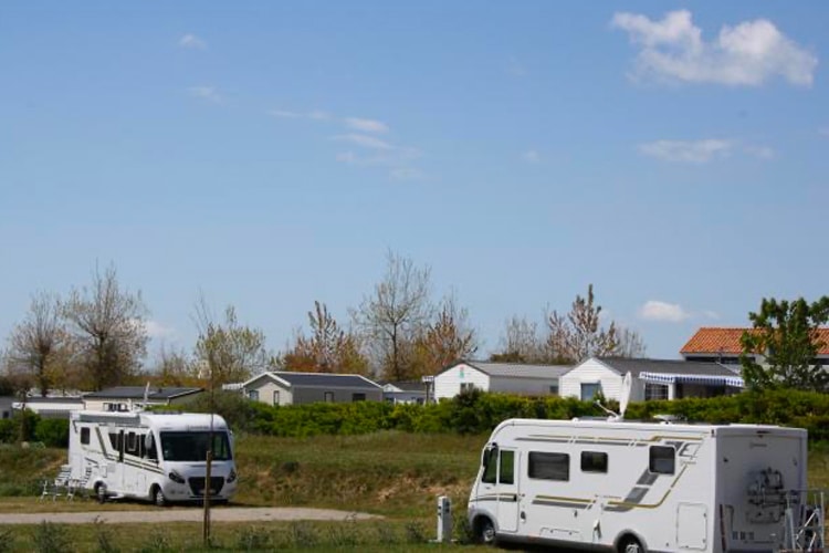 Aire de services dans un camping - La Guérinière   (Noirmoutier)