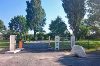 Aire d'accueil PARKING PAYANT - Mirambeau