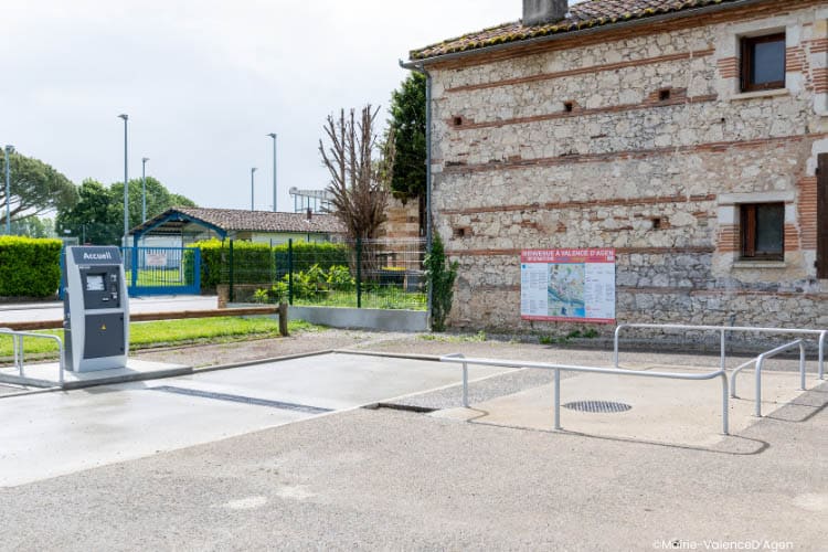 Valence d'Parque de autocaravanas de Agen 2