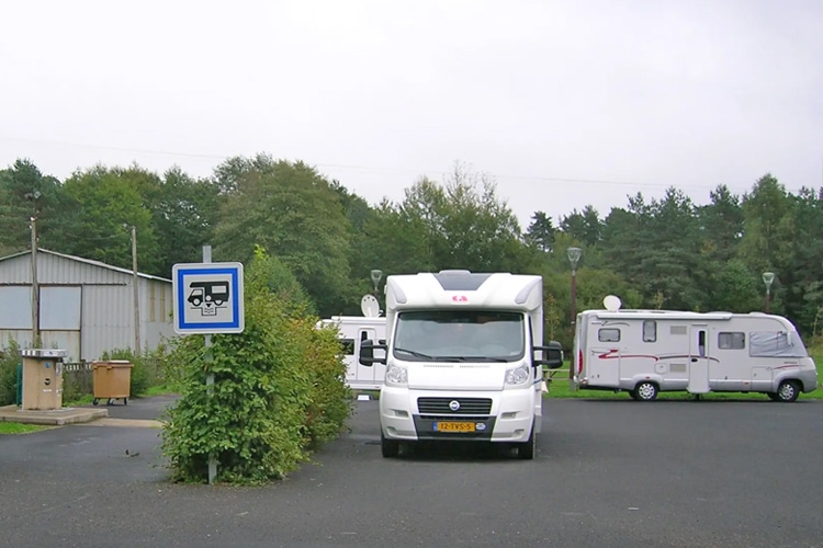 Welcome area FREE PARKING - Messeix