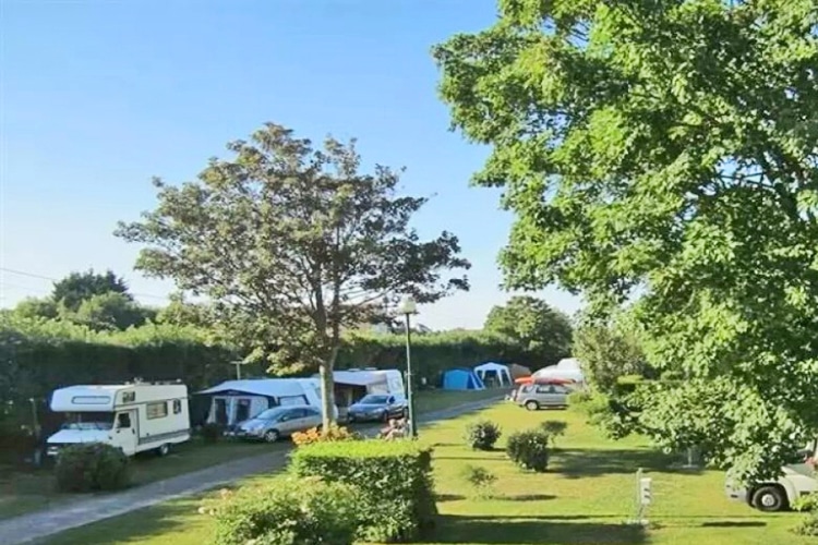 Aire de services dans un Camping - Port-en-Bessin