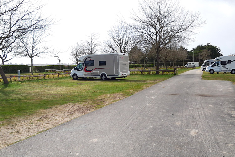 Île Tudy aire pour camping-cars 4