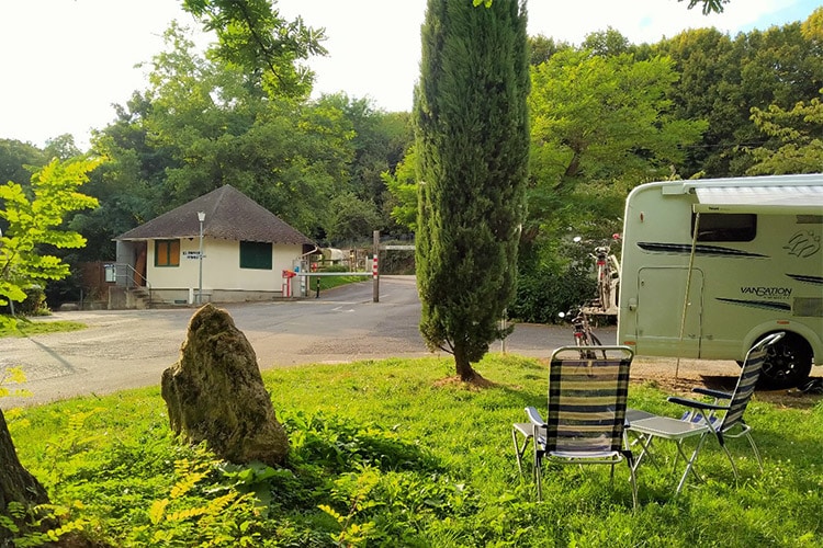 La Chapelle Saint Mesmin motorhome park 2