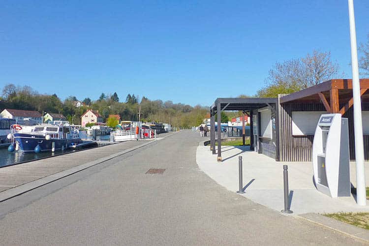 montbeliard-aire-camping-car-port[Airepark]