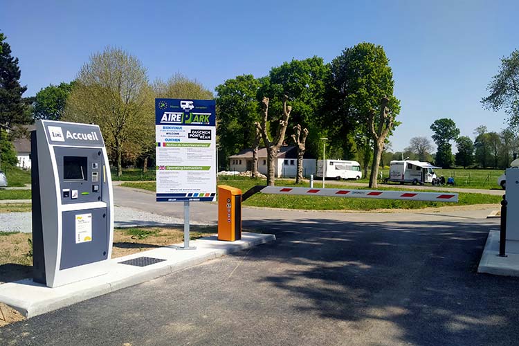 guichen-pont-rean-aire-camping-cars-AireServices
