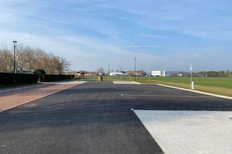 Saint-Bonnet-de-Rochefort motorhome park 4