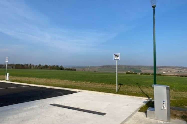 Saint-Bonnet-de-Rochefort motorhome park 6