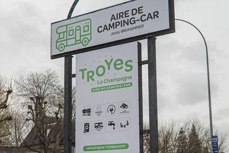 aire-camping-cars-troyes-reseau-Aireservices(2)