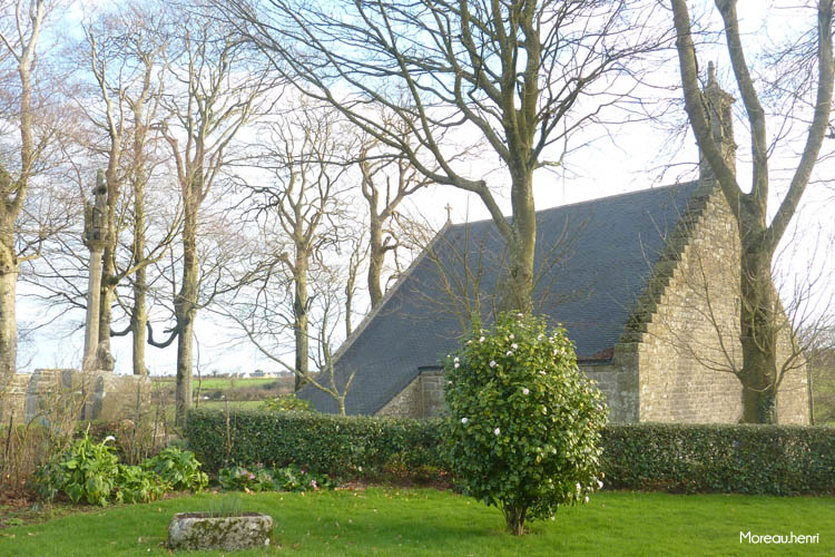 Bourg-Blanc aire pour camping-cars, Chapelle Saint-Urfold