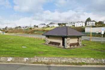 Photo de l'aire pour camping-cars de Maes à Criccieth