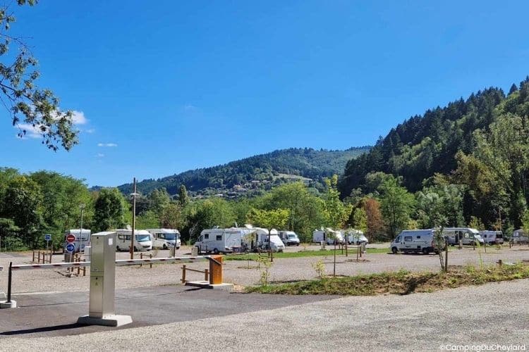 le-cheylard-aire-camping-car- ENTREE