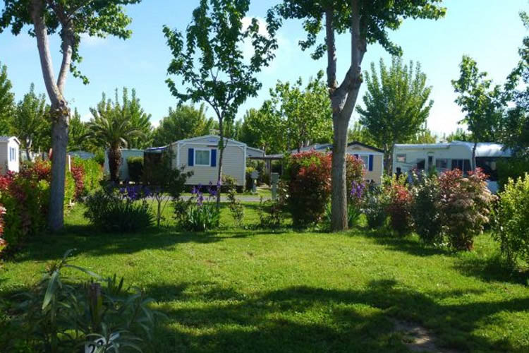 Valras-plage-summer-inn-aire-camping-cars-vans-3