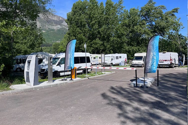 Sassenage aire pour camping-cars (10)