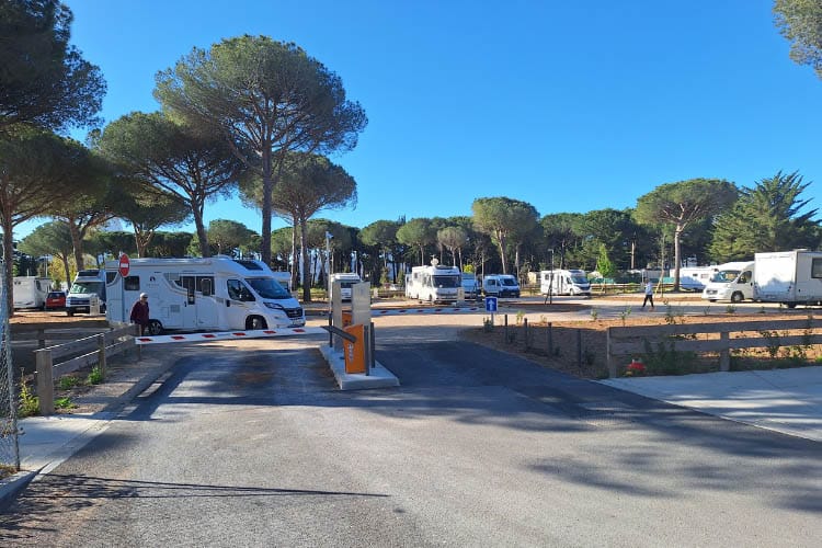 La Grande Motte aire pour camping-cars 12
