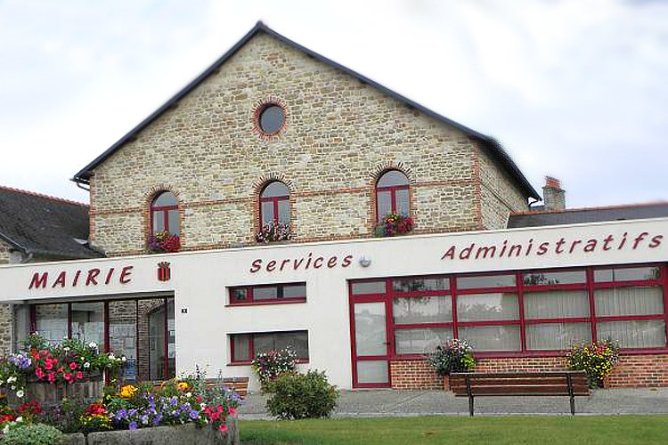 maen roch aire pour camping-car mairie