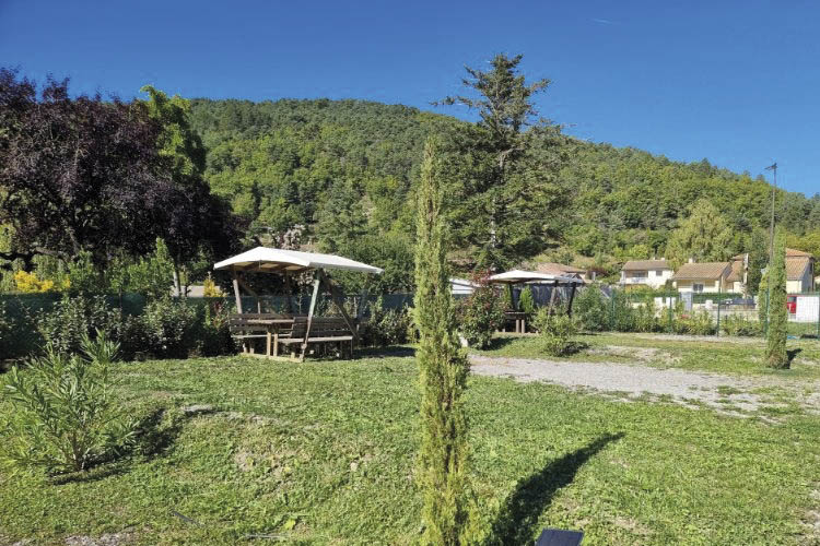 Riviere sur tarn - aire pour camping-car - 1