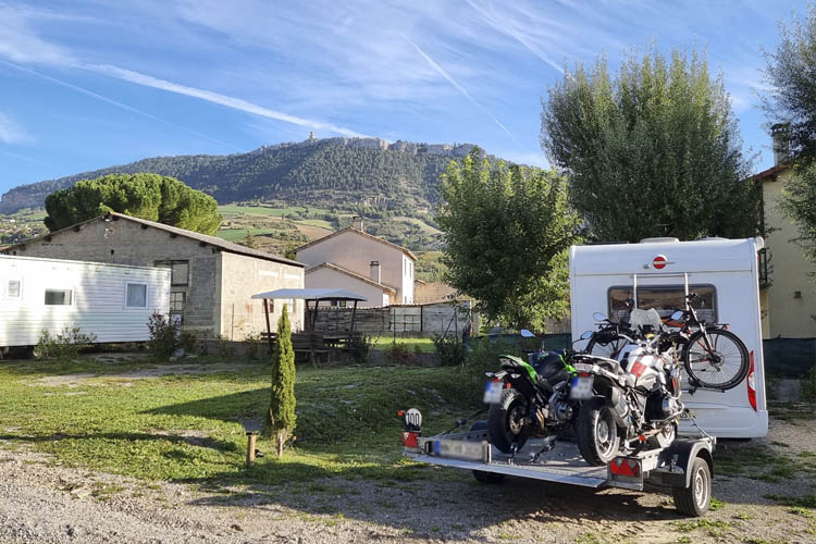 Riviere sur tarn - aire pour camping-car - 2