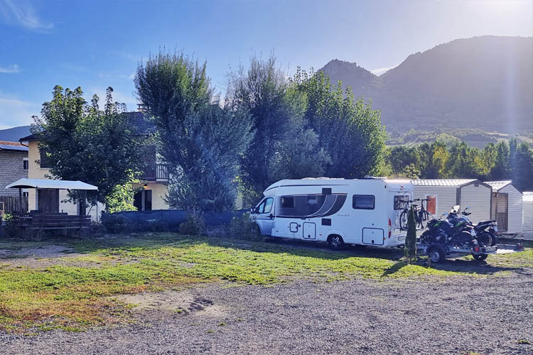 Riviere sur tarn - aire pour camping-car - 3