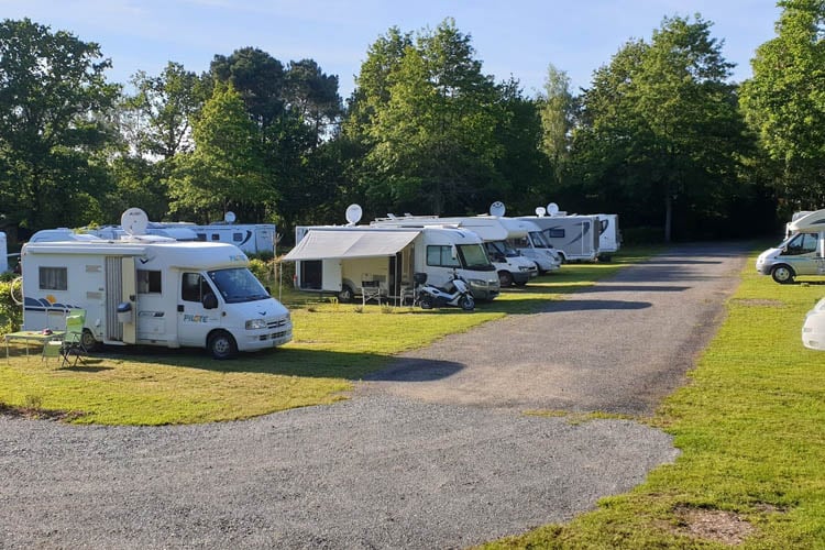 Surzur aire pour camping-cars 7