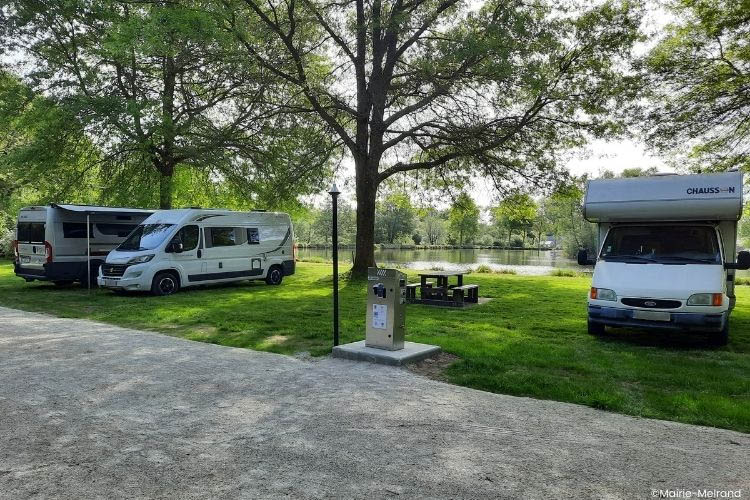 Melrand camper van site