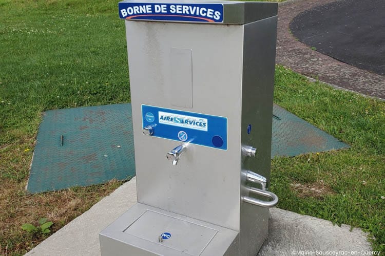 Parque de autocaravanas de Sousceyrac-en-Quercy 3