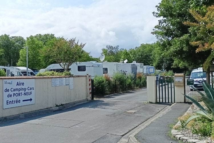 parque de autocaravanas la rochelle 3